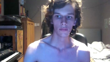 Cutehungguy2000  23-11-2021